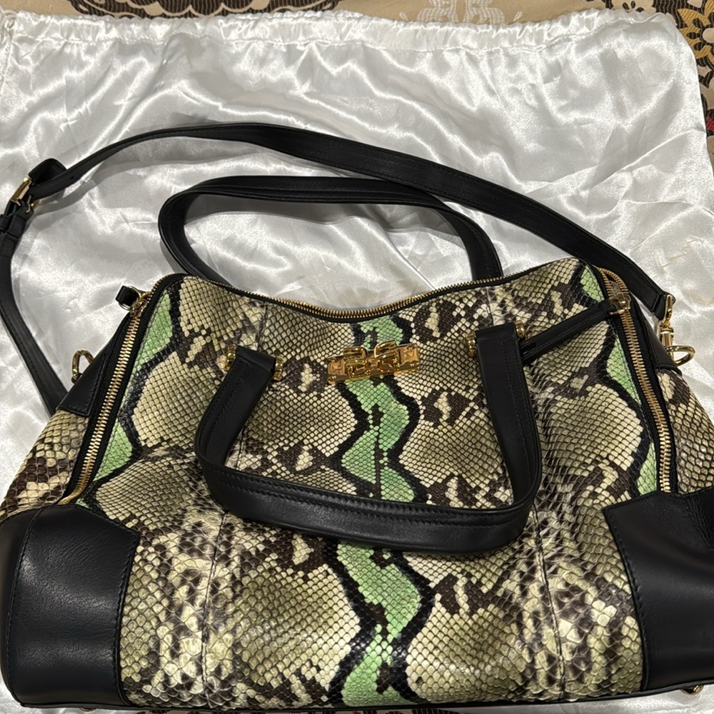 Amazing Furla Green Snakeprint Bag!